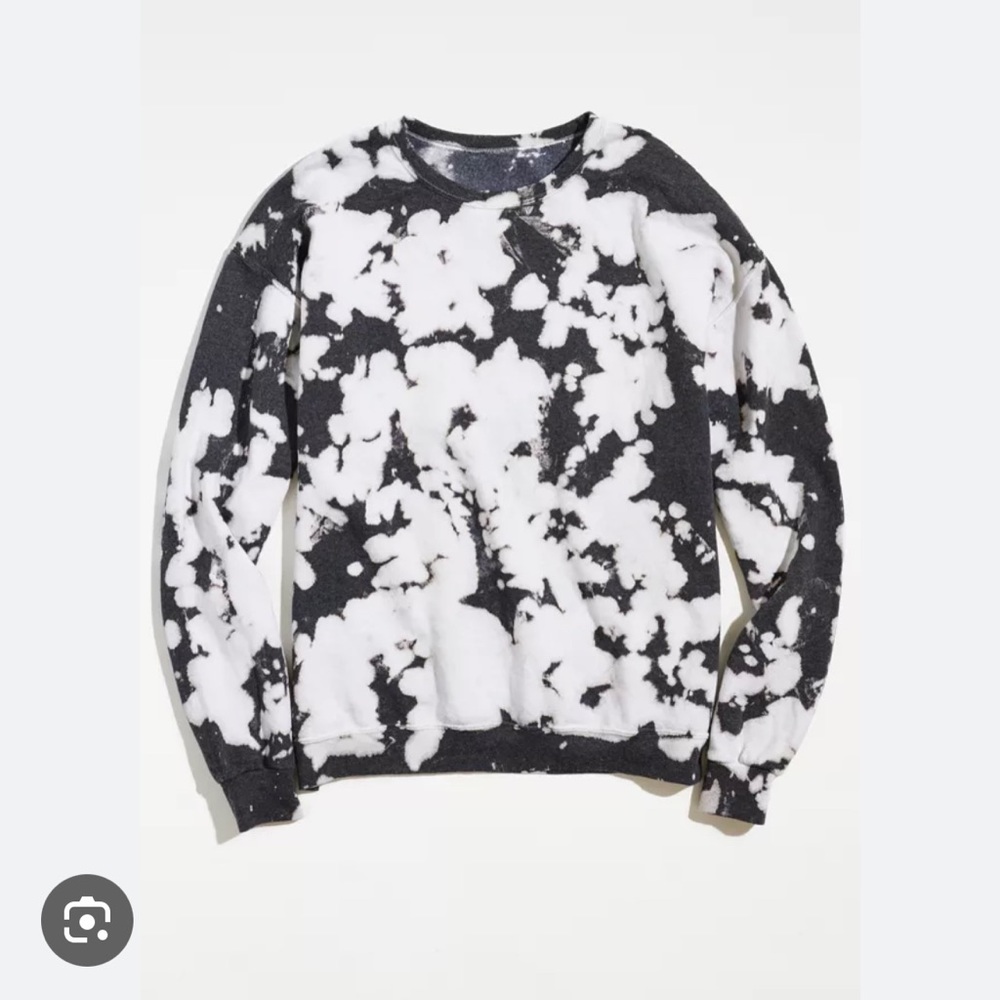 Urban outfitters: urban renewal remade monochrome tie- dye crewneck. size: L